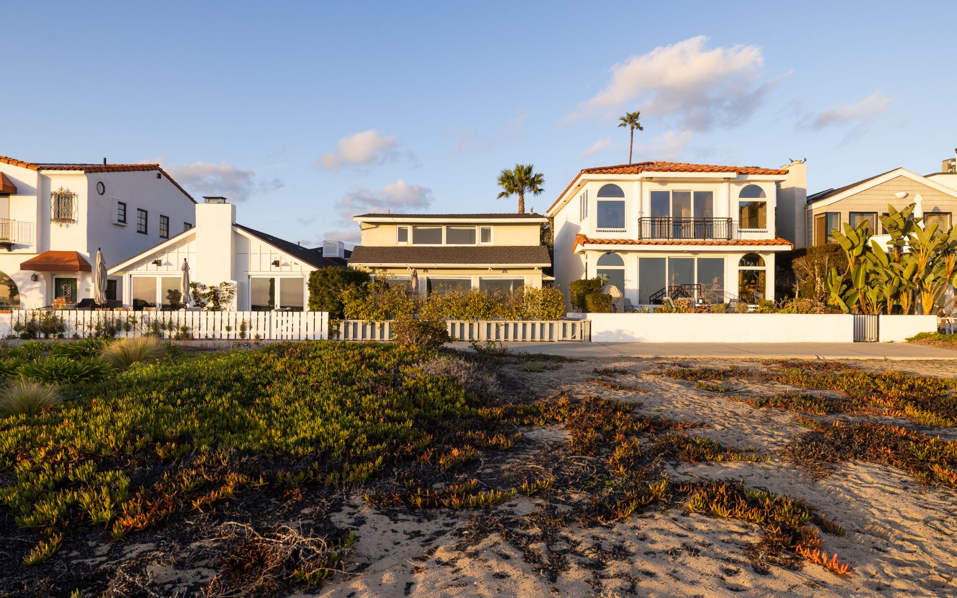 1309 E Balboa Blvd