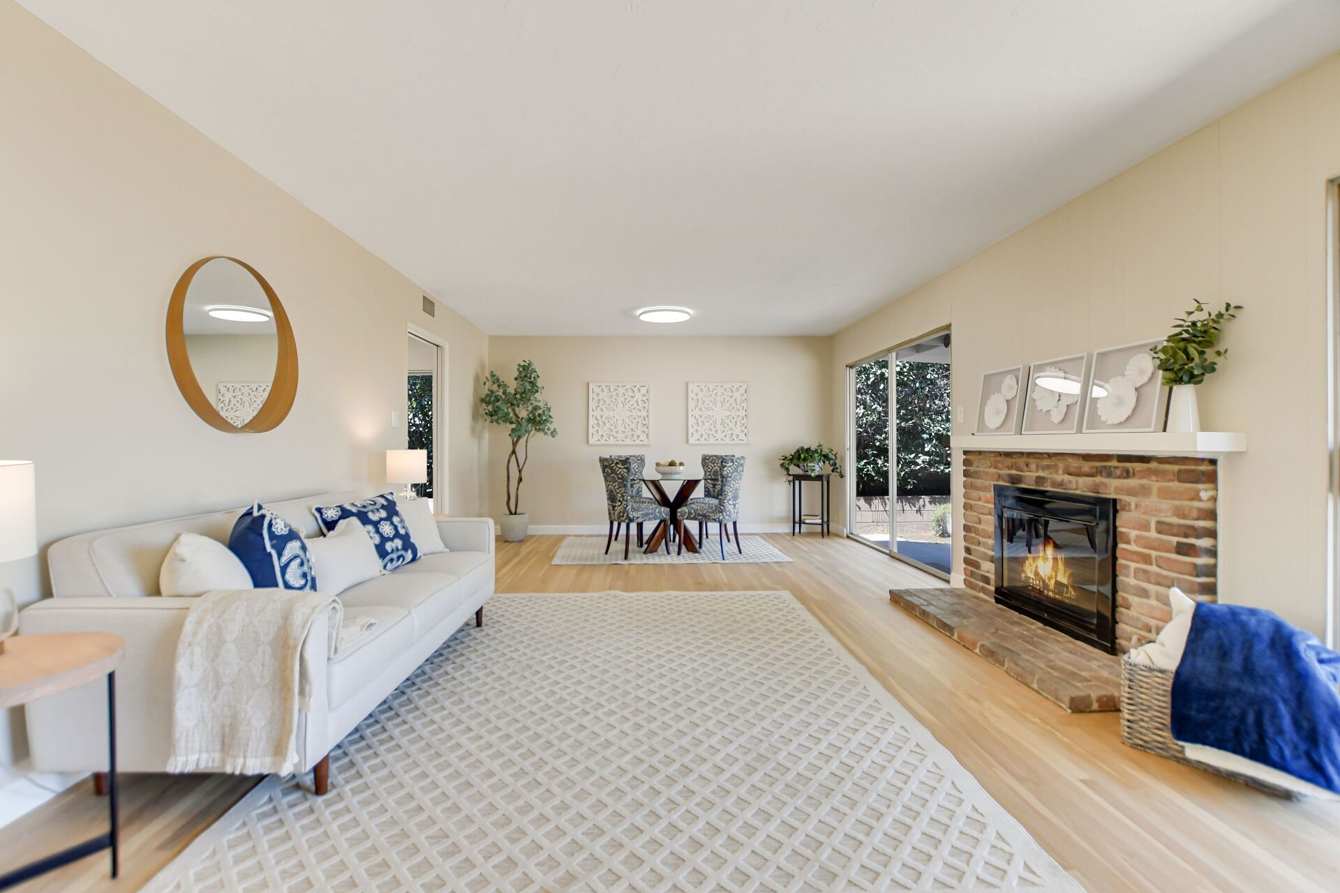 1146 N Soldano Road