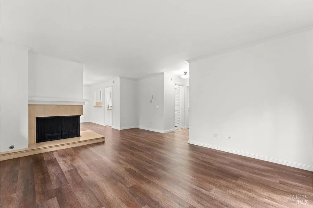 891 Magnolia Ave