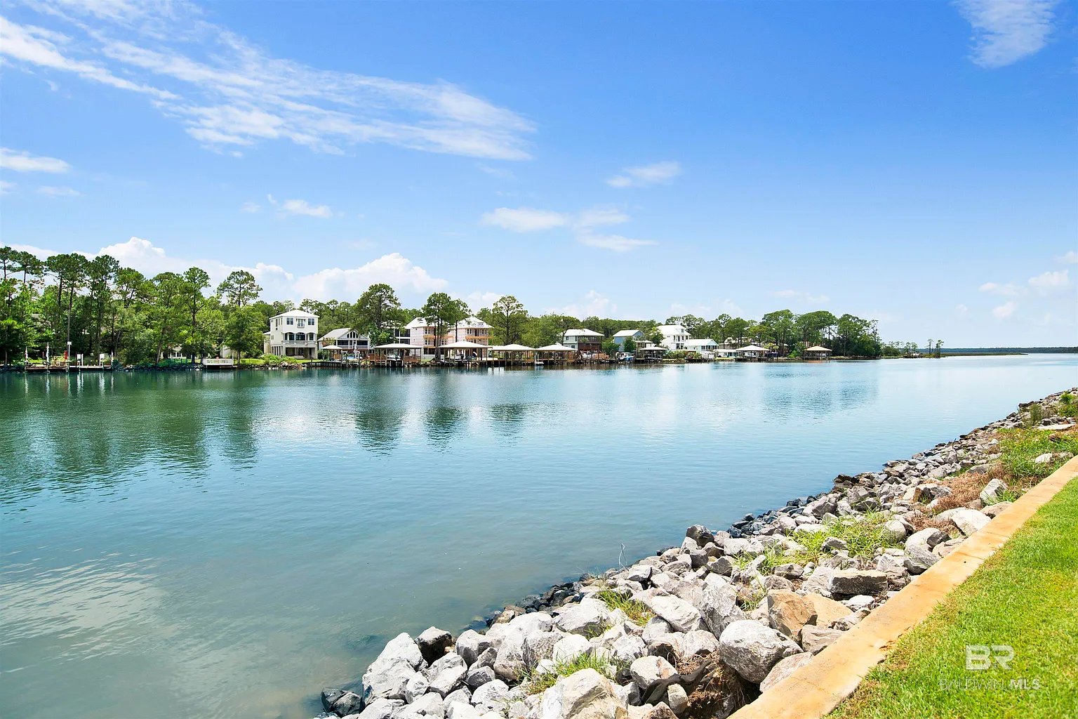 873 Inlet Cir