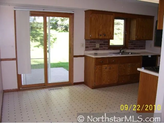 305 Pinewood Dr