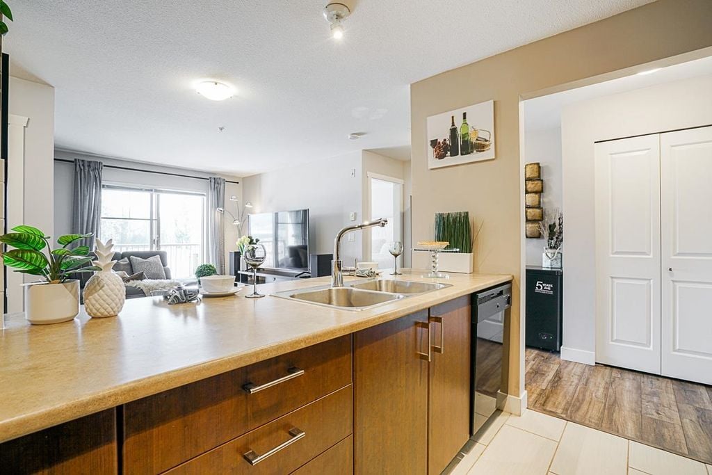 45555 Yale Rd, #308