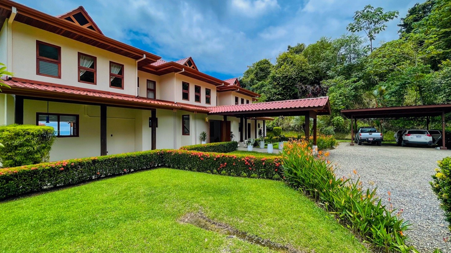 Ocean-View Luxury Home in Ojochal with Sunset Views and Retreat Potential