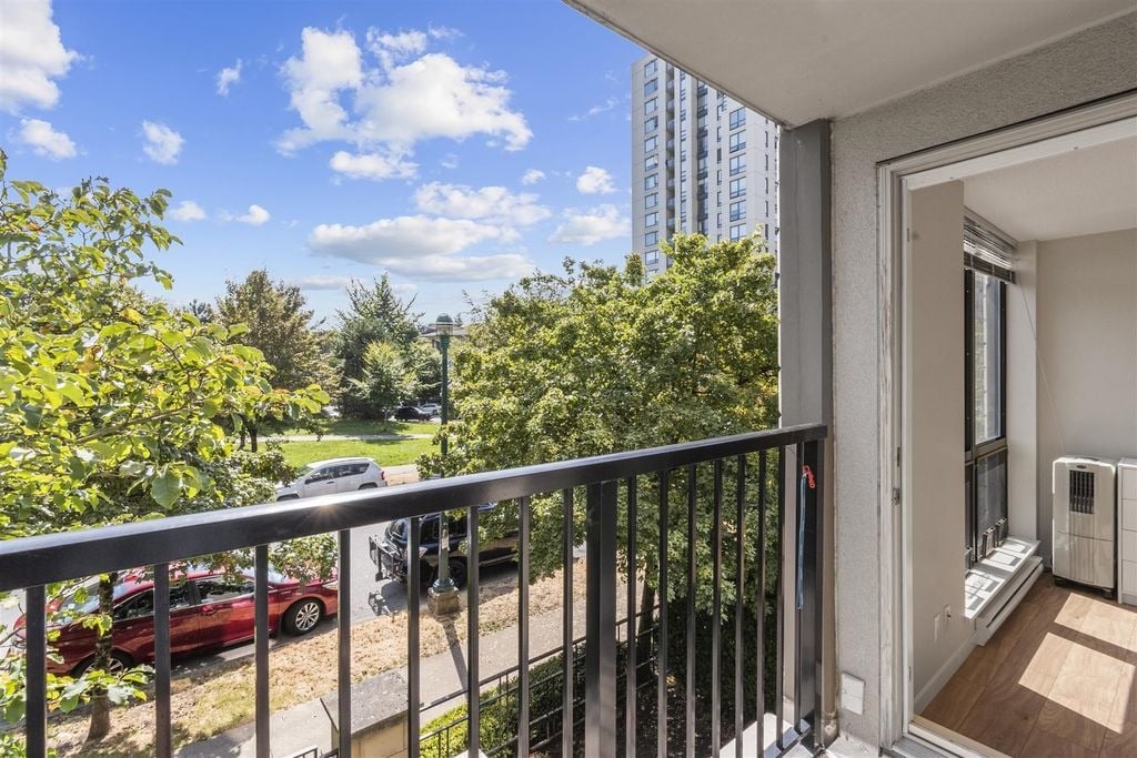 3663 Crowley Dr, #211