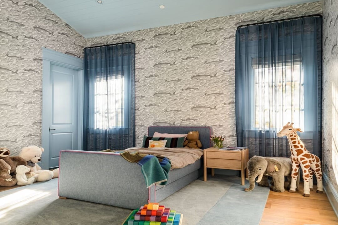 Tranquil Chateau