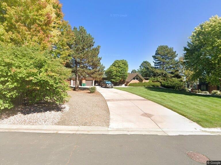 3518 W Wagon Trail Pl