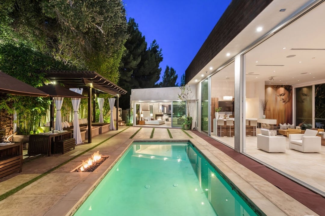 View Opulent