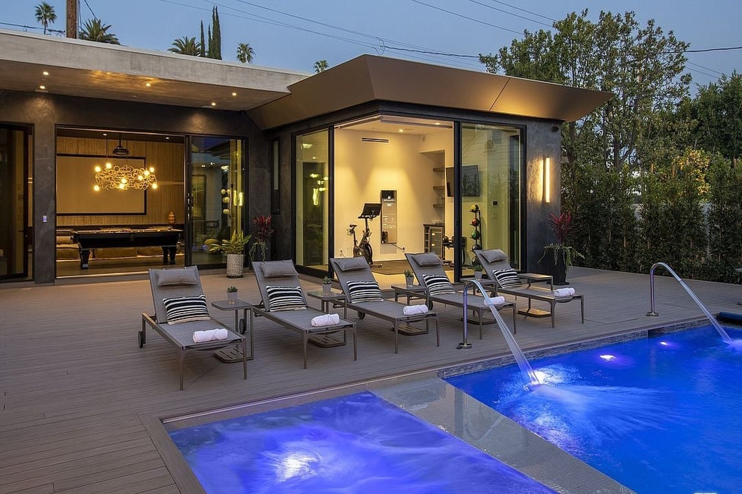 Cascade Golden, N Beverly Dr, 90210