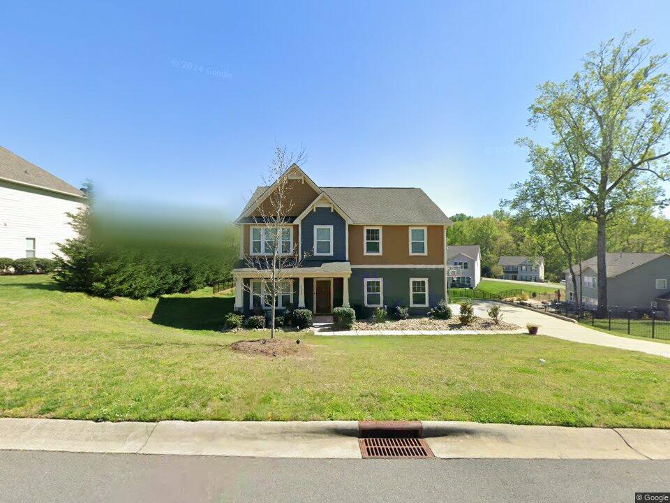 9025 Woodview Ct #62