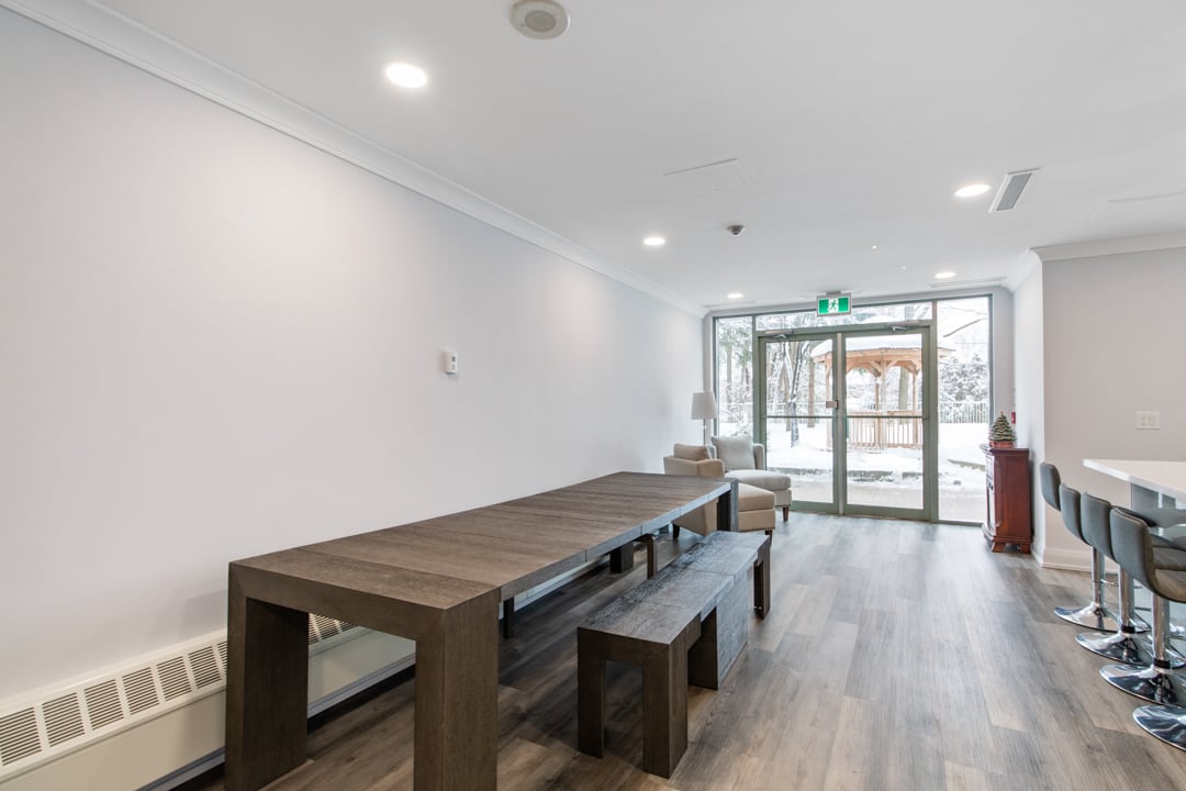 398 Eglinton Avenue E #611