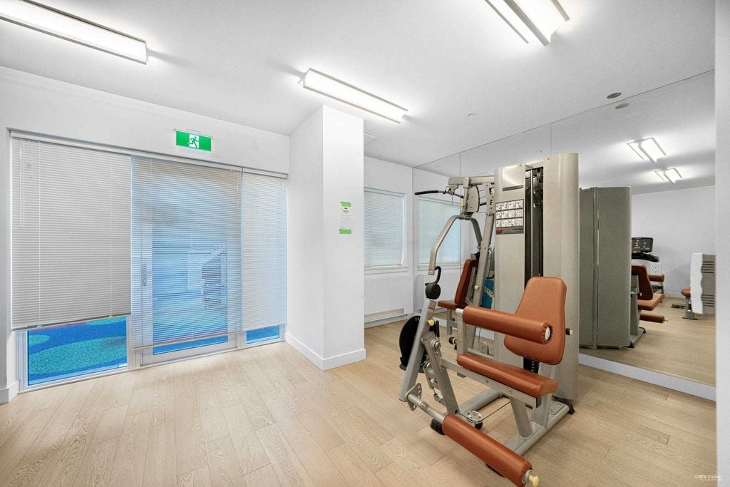6733 Cambie St, #501