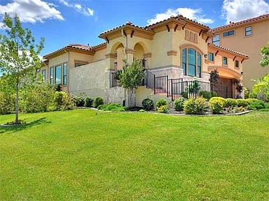 101 Desert Forest Ct