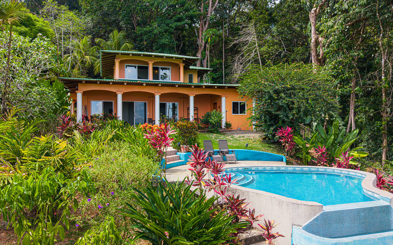WHALE’S TAIL OCEAN VIEW ESTATE WITH EXTRA LOT 