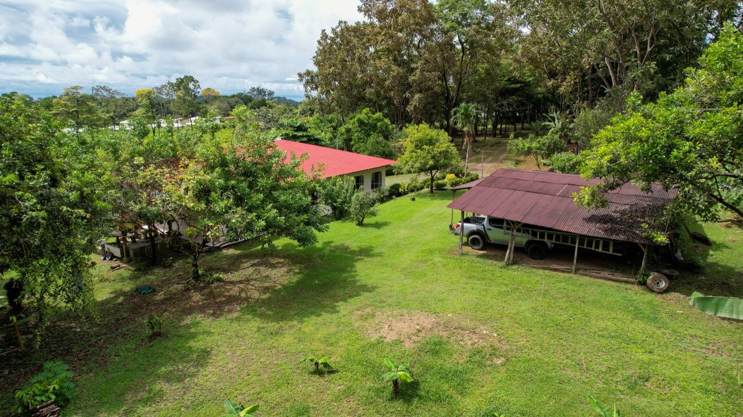 House for Sale in Ojochal, Costa Rica – Traditional Charm on 2.75 Acres