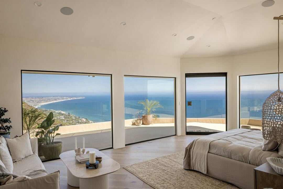 Meridian Manor, Encinal Canyon Rd, 90265