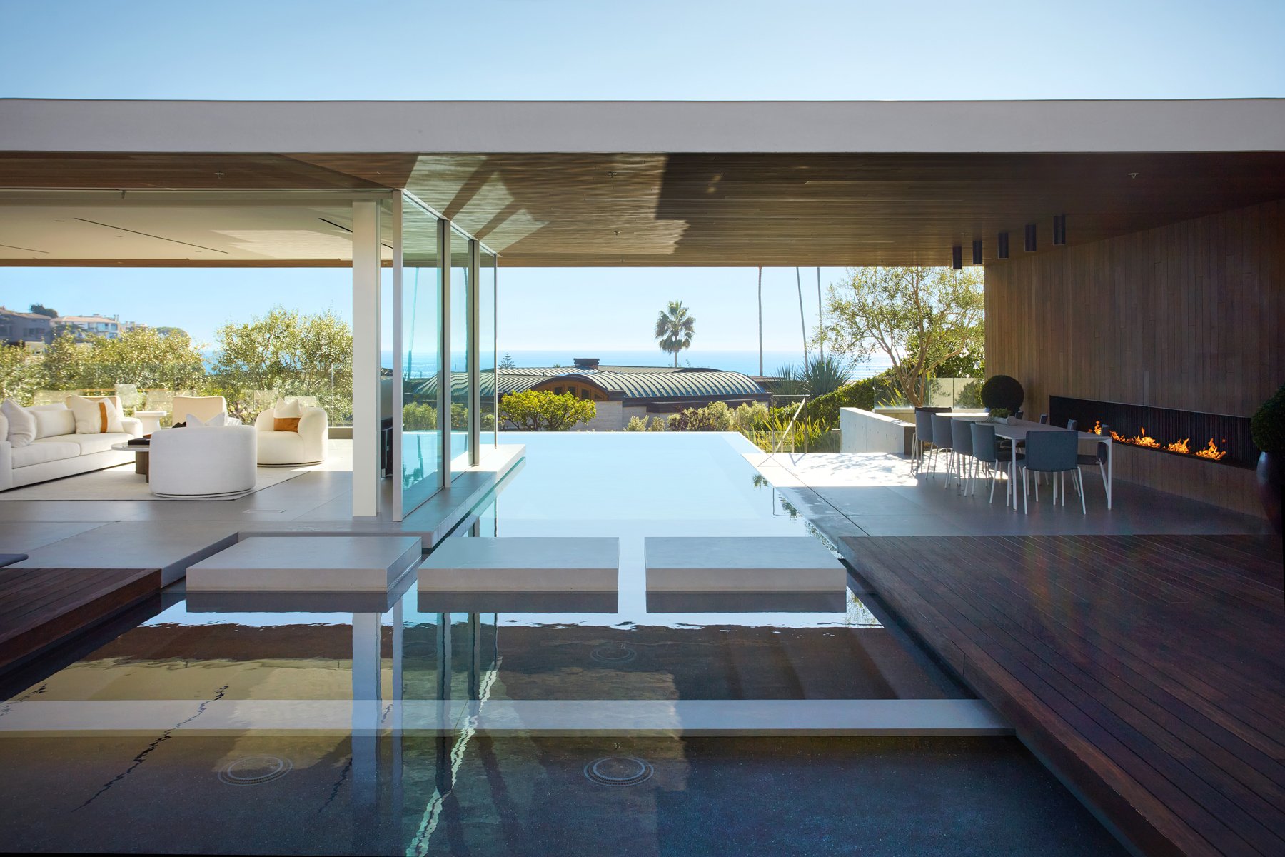 2460 Monaco