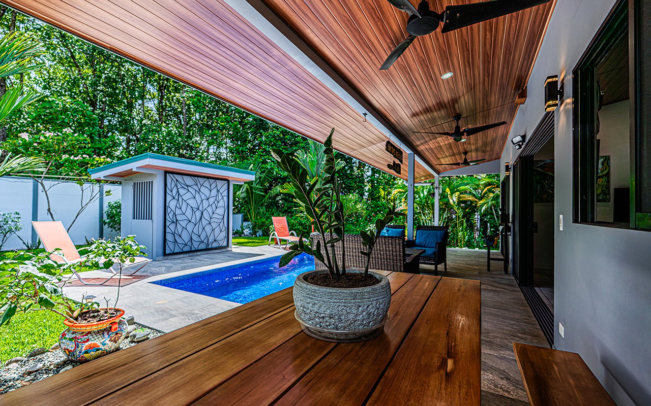 Home Near Downtown Uvita with Private Forest and Creek