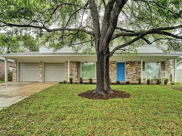 7105 Meadowood Dr