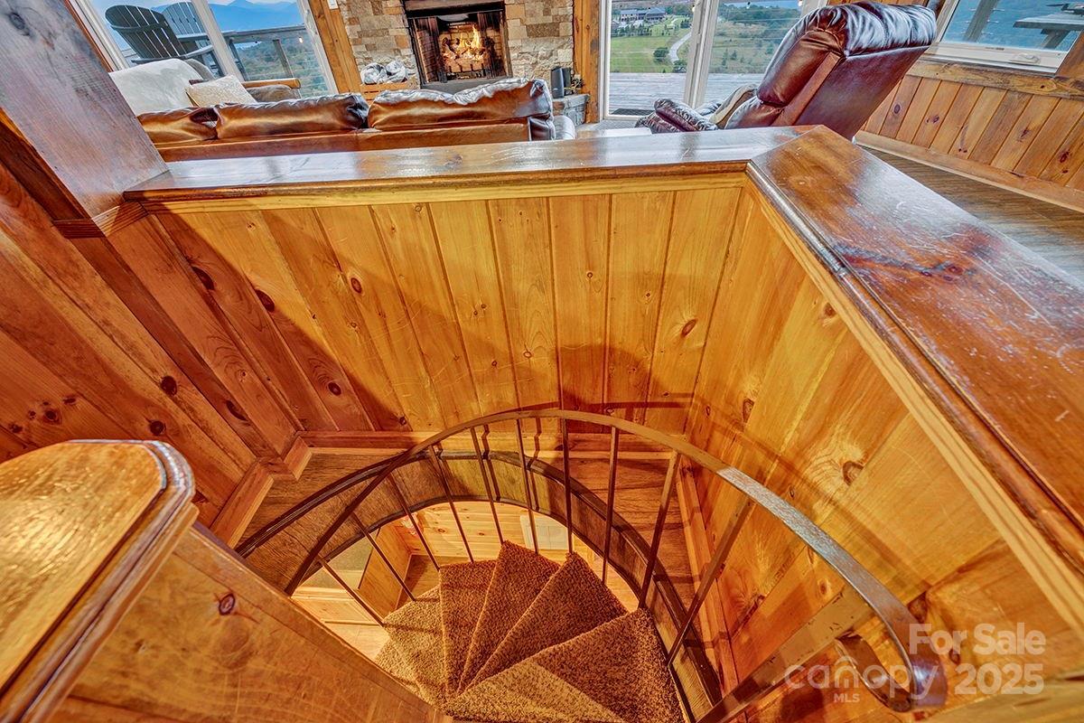 127 Skiloft Rd