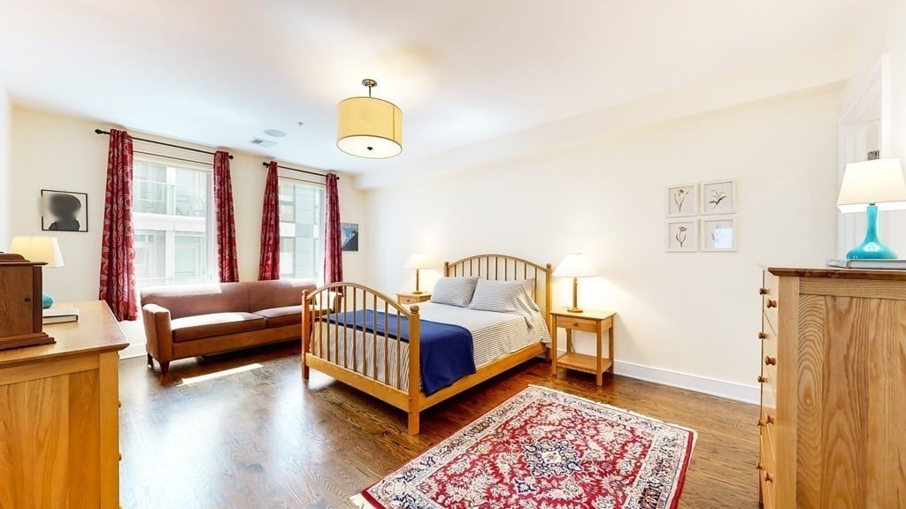401 W First St #201
