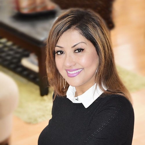 Nirma Desai White Rock, BC Real Estate Agent Headshot