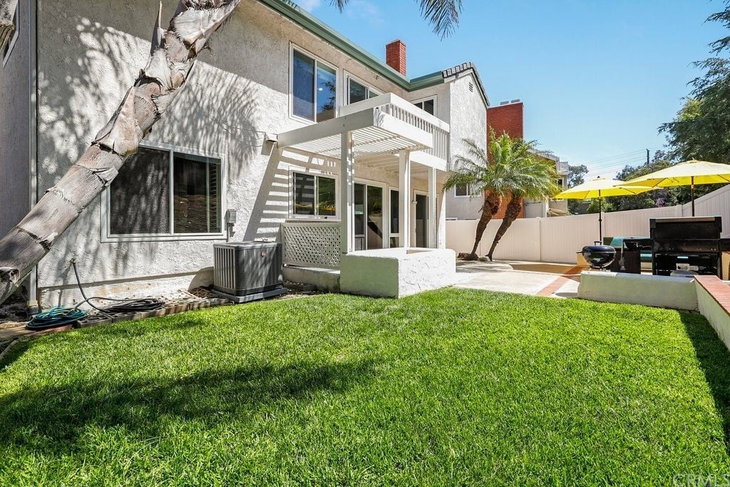 22242 Pewter Ln