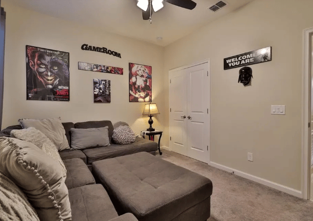949 Flyer St 