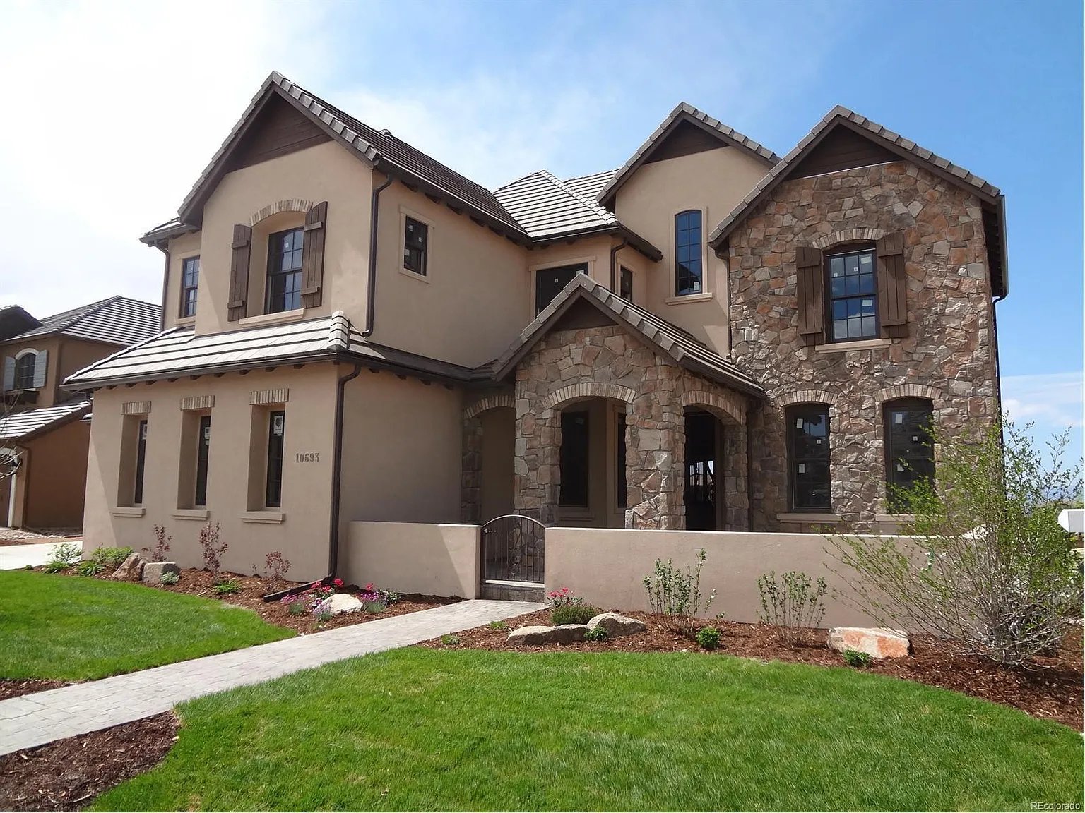 10693 Flowerburst Ct