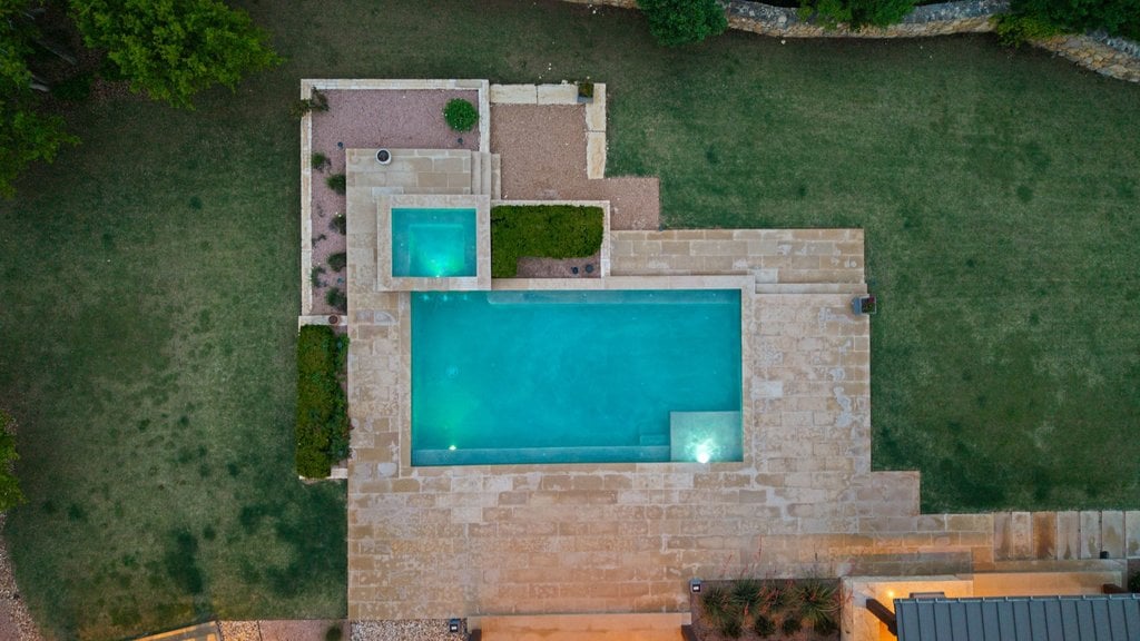 Horseman's Paradise in the heart of Dripping Springs