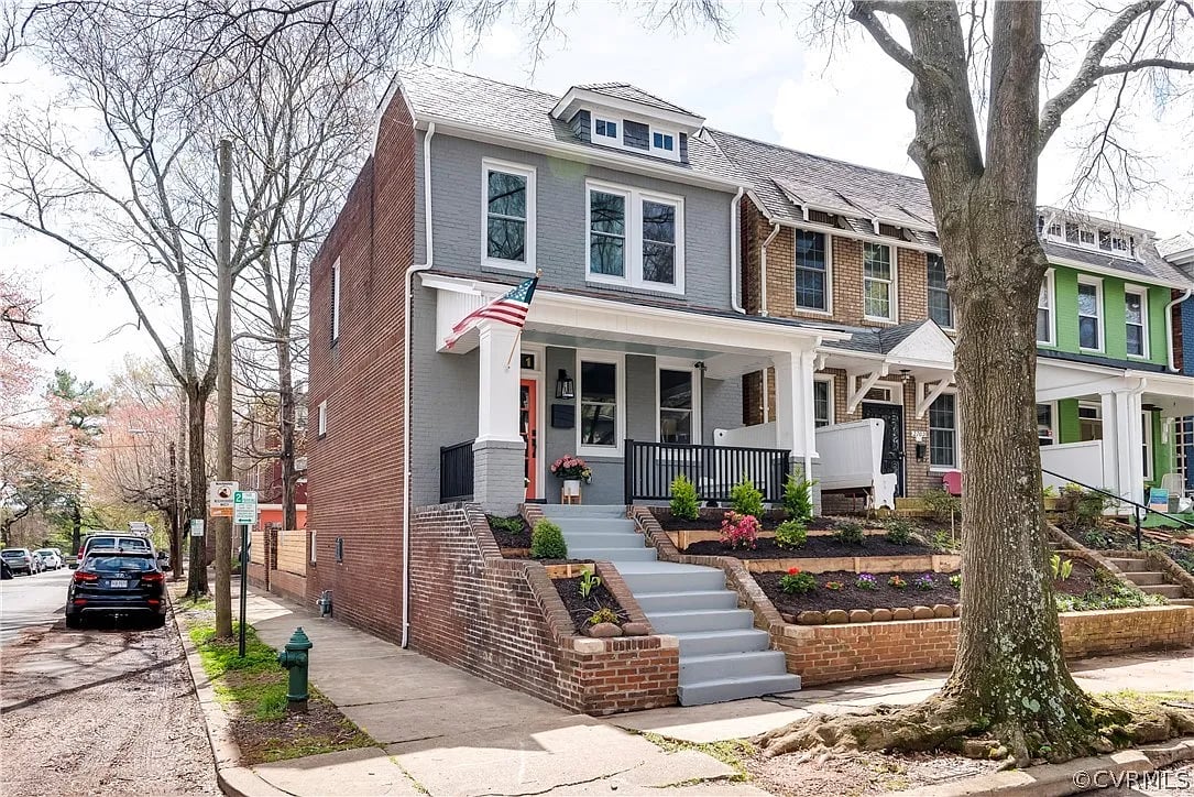 2701 Grayland Ave