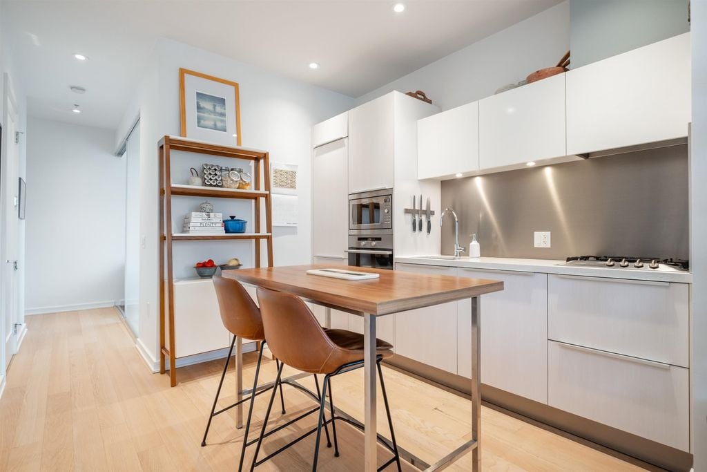 123 W 1st Ave, #710