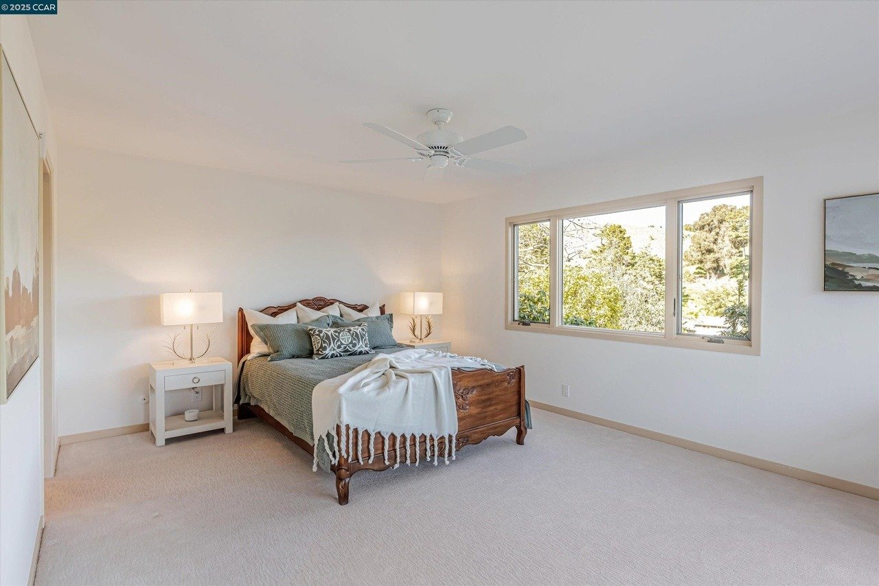 74 Warfield Dr
