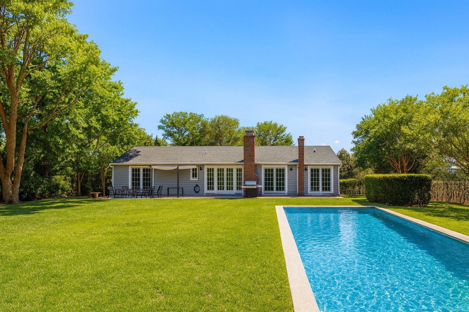 STYLISH RANCH IN THE HISTORIC DISTRICT