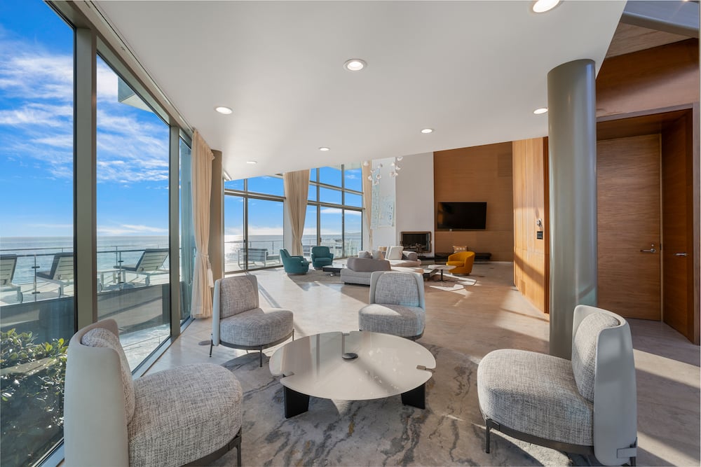 24434 Malibu Rd