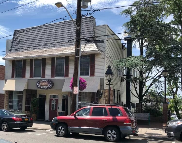 240-242 E Main St