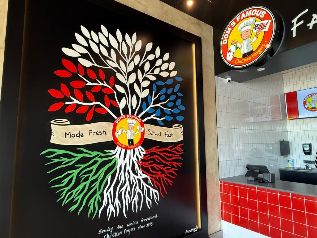  Dom's Famous Chicken Fingers Opens in Plainview