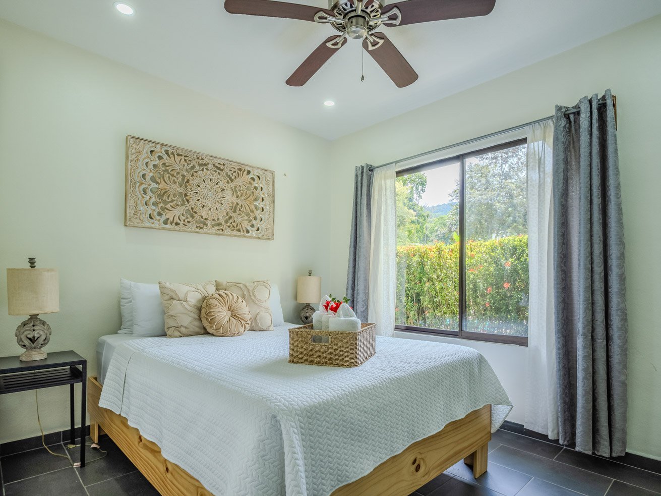 Tropical 3-Cabin Home with Pool and Gardens in the Heart of Uvita