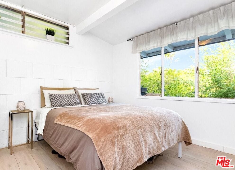 Monarch Pavilion, Beverly Grove Dr, 90210