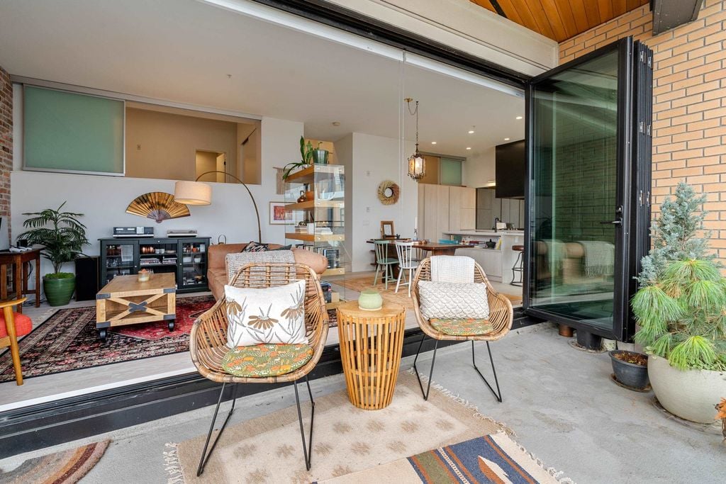 300 Salter St, #310