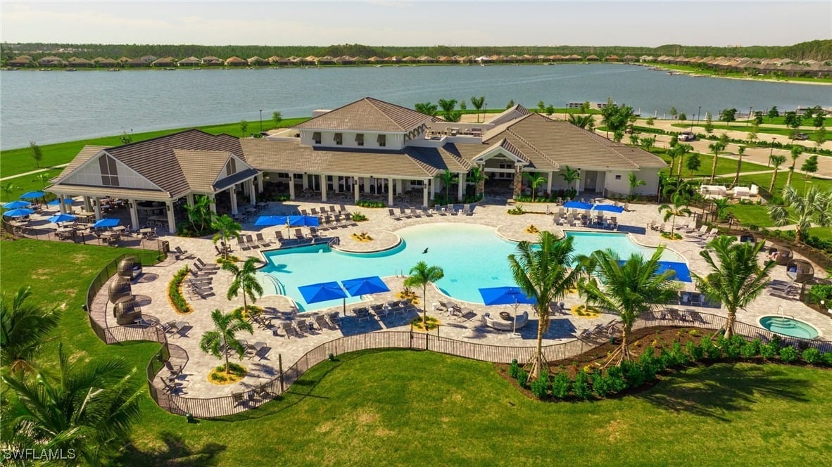 13761 Blue Bay Cir