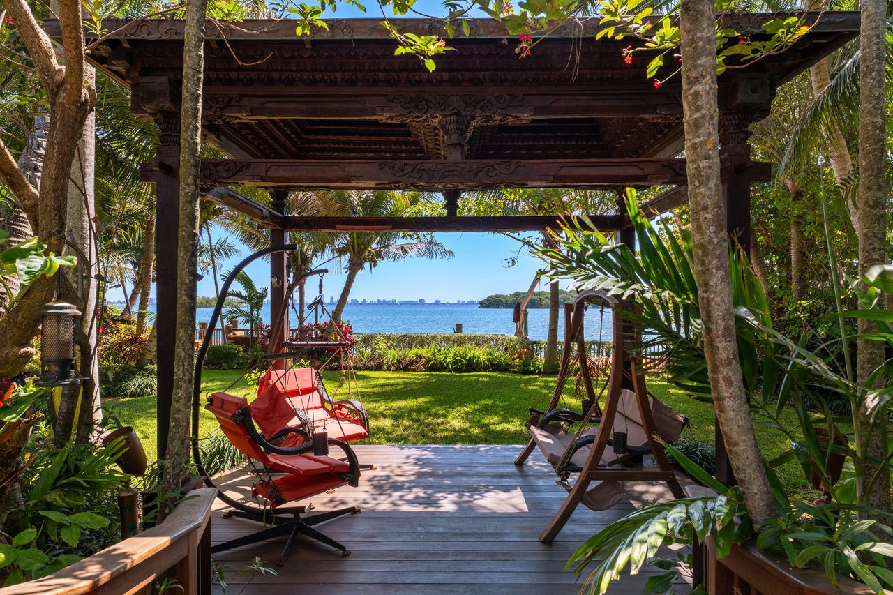  Morningside Waterfront Estate