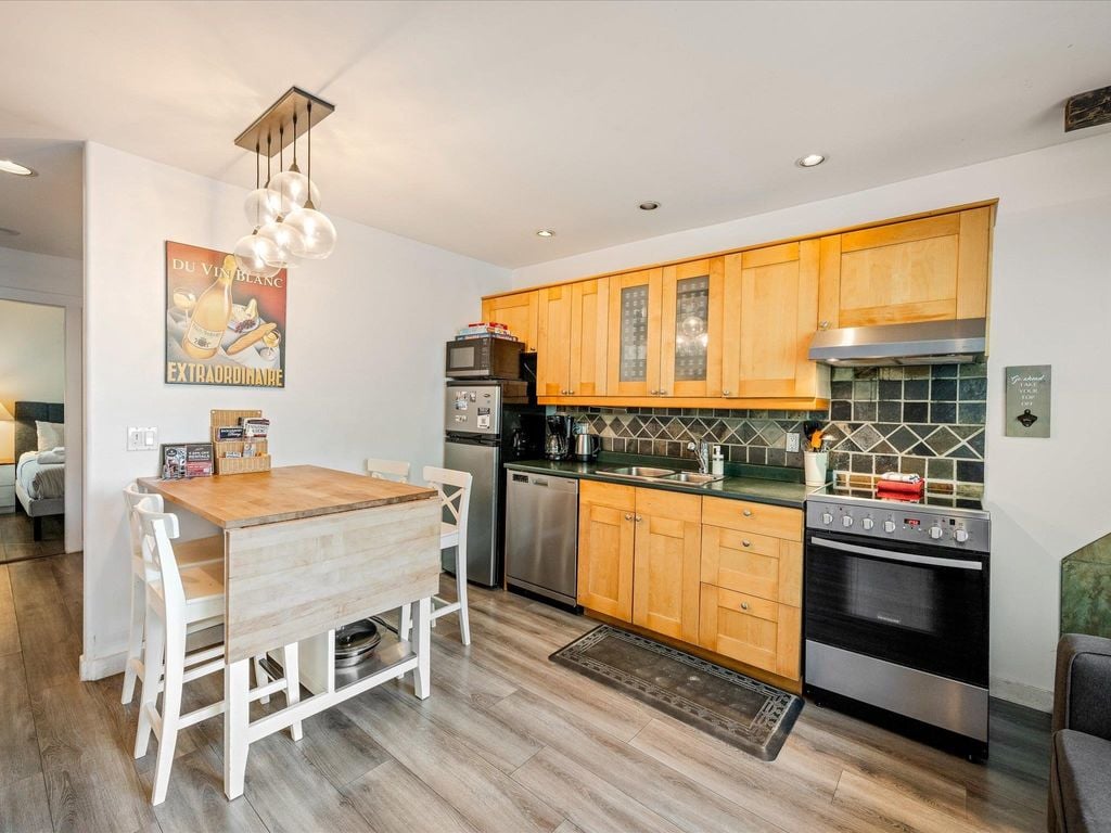 2134 Sarajevo Dr, #1