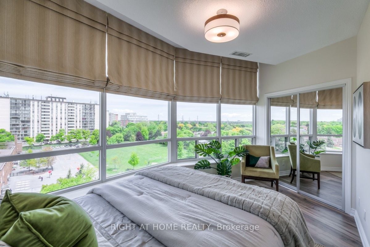 PALACE GATE PENTHOUSE 