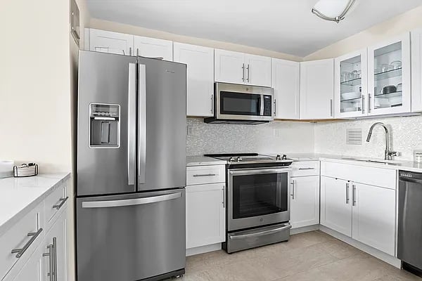 9-20 166th Street #7C