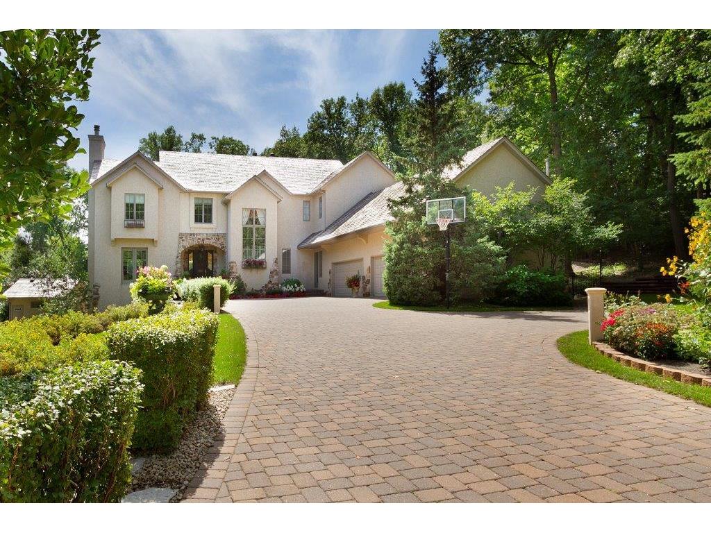 6505 Shawnee Circle