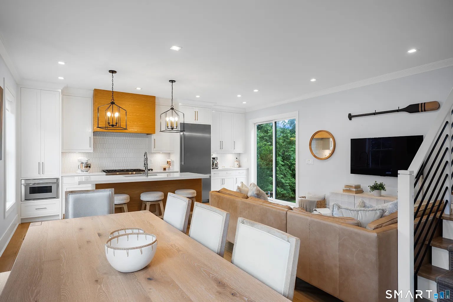 18 Vani Court