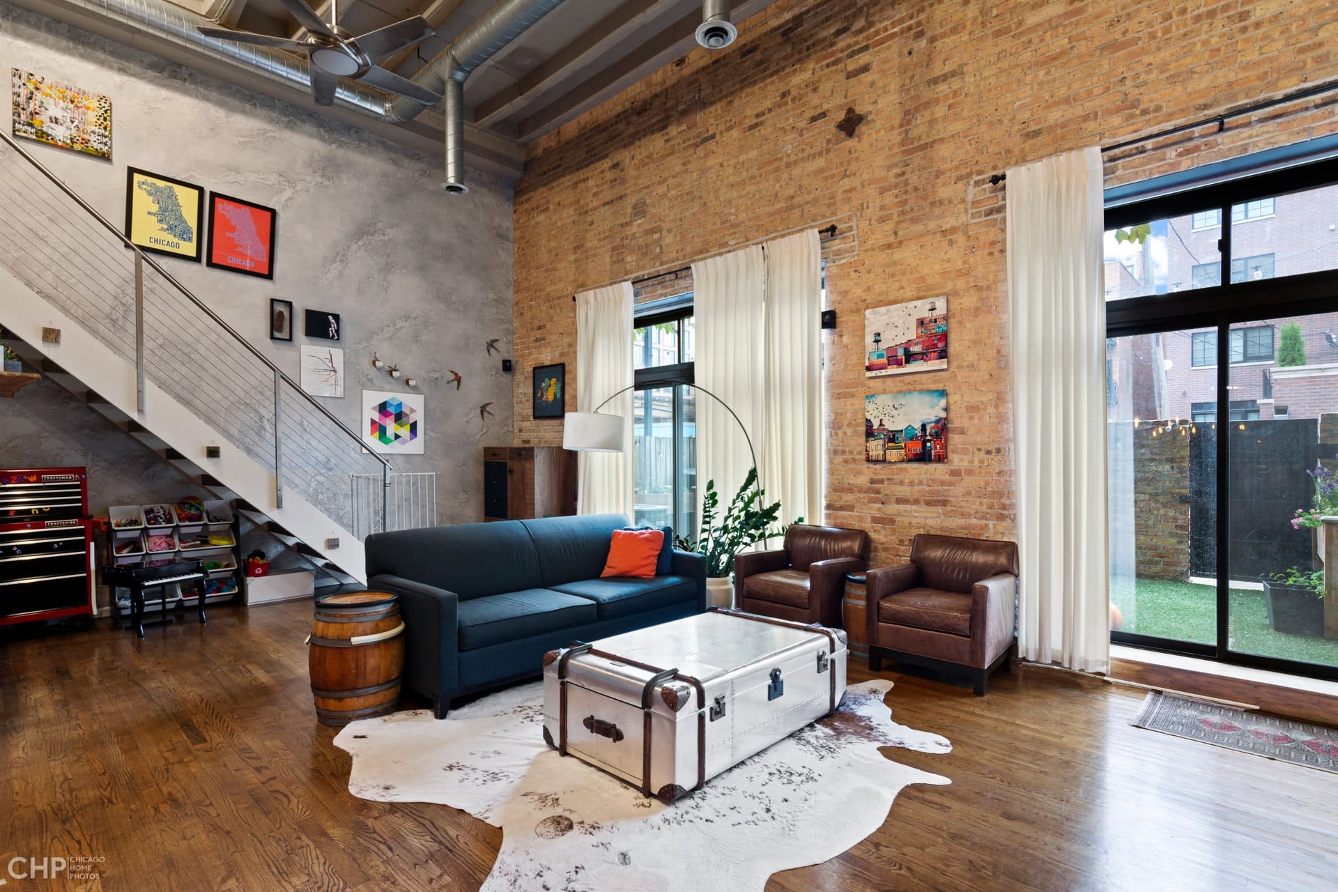 2525 N. Sheffield #1B