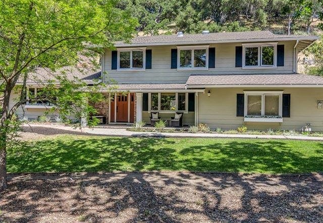 131 Castle Ct