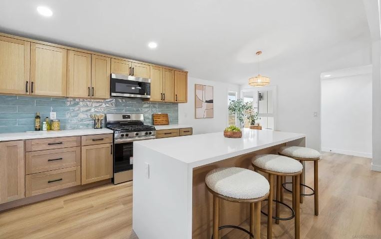 2828 Mission Village Dr, San Diego, CA 92123