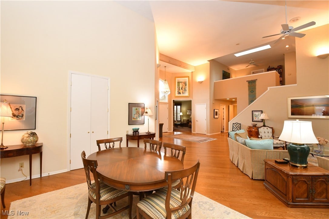 9 Longmeadow Ln